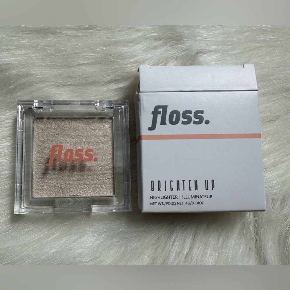 Pressed Powder Highlighter Bundle w/ Makeup Bag Lot of 7 - Picture 7 of 13